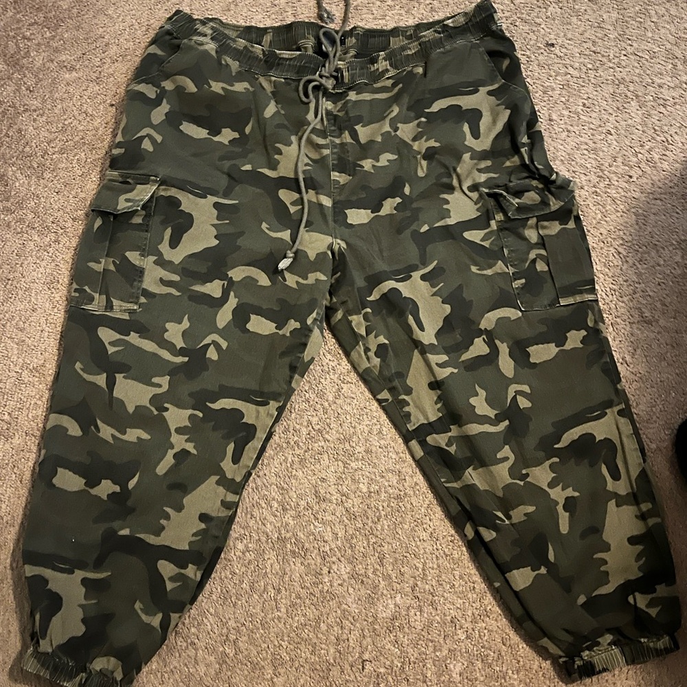 Cargo pants